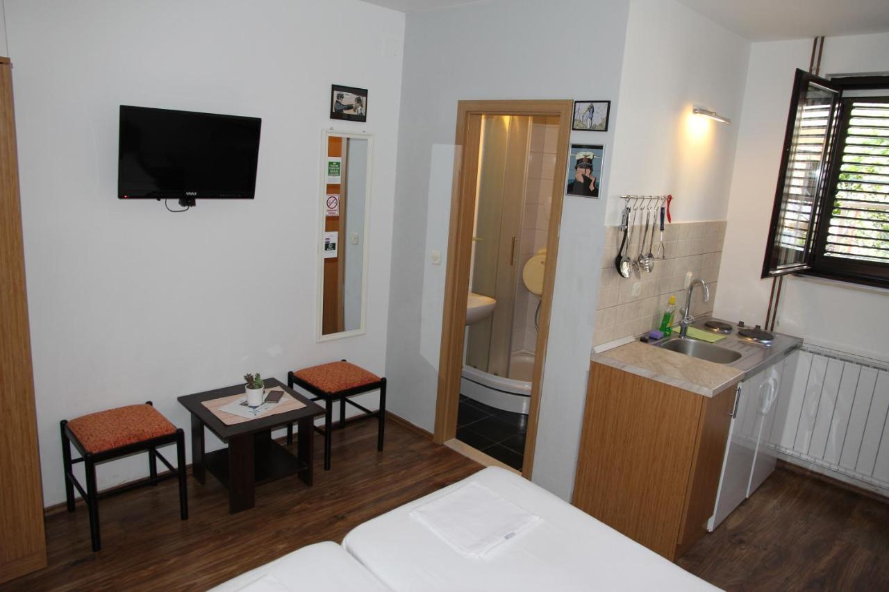 Obradovic Rooms & Apartments ماكارسكا المظهر الخارجي الصورة