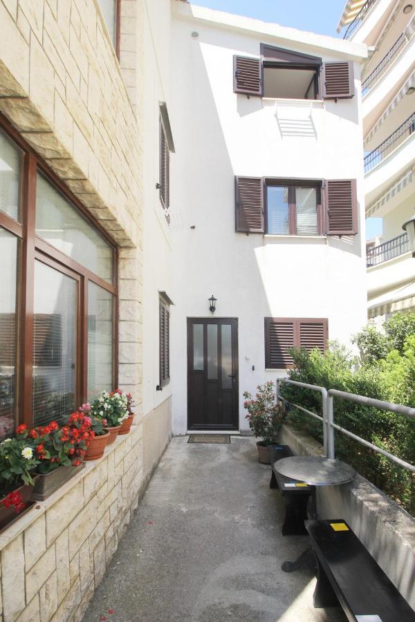Obradovic Rooms & Apartments ماكارسكا المظهر الخارجي الصورة